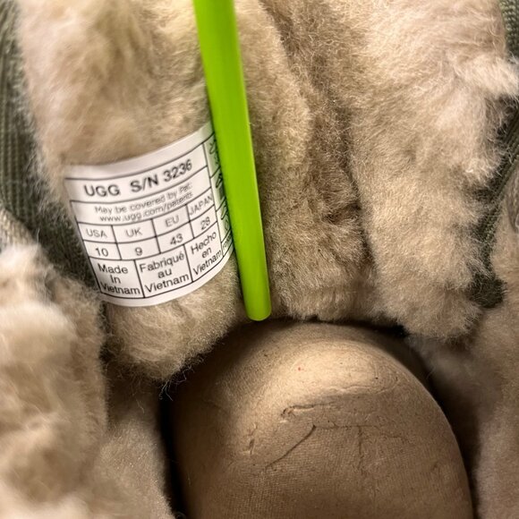 UGG Neumel Classic Suede Boots Size 10 Olive Lace Up Sheepskin Lined - Picture 14 of 15